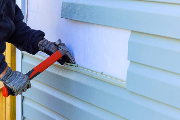 Reliable Siding Repair contractor in Eagle Lake, TX by Creative Siding
